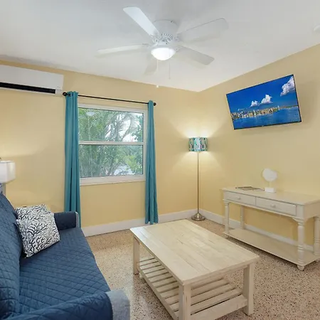 Siesta Key Palms Resort Point O'Rocks Exterior photo